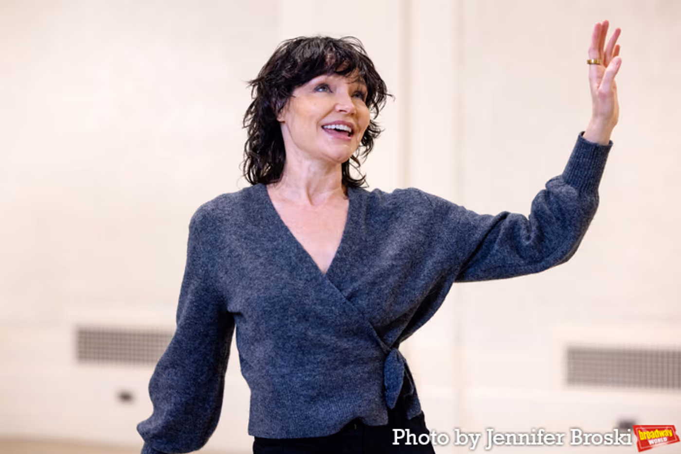 Photos: Rachel Dratch, Phillipa Soo, Stephen Pasquale and More in Rehearsal for HIGH SPIRITS  Image