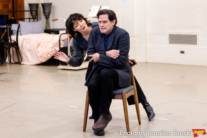 Photos: Rachel Dratch, Phillipa Soo, Stephen Pasquale and More in Rehearsal for HIGH SPIRITS — photo 6 of 36