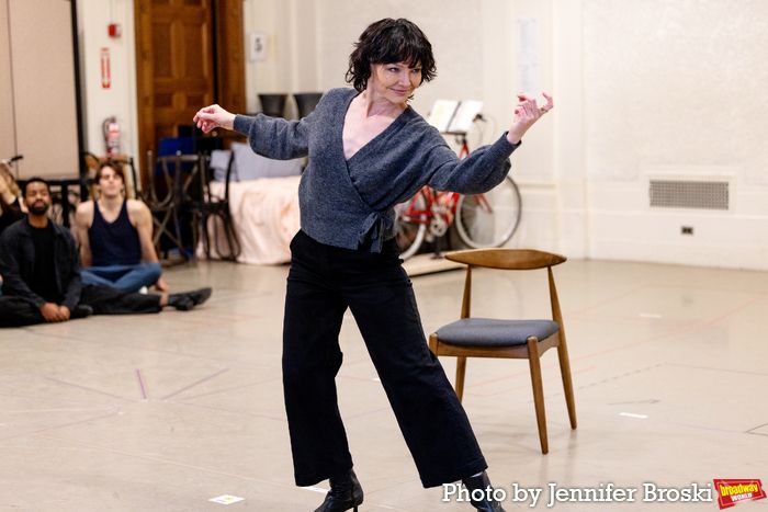 Photos: Rachel Dratch, Phillipa Soo, Stephen Pasquale and More in Rehearsal for HIGH SPIRITS — photo 10 of 36