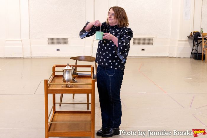 Photos: Rachel Dratch, Phillipa Soo, Stephen Pasquale and More in Rehearsal for HIGH SPIRITS — photo 13 of 36