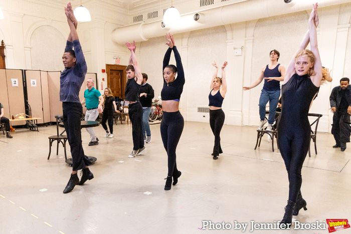 Photos: Rachel Dratch, Phillipa Soo, Stephen Pasquale and More in Rehearsal for HIGH SPIRITS — photo 22 of 36