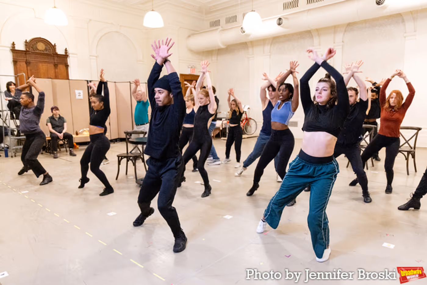 Photos: Rachel Dratch, Phillipa Soo, Stephen Pasquale and More in Rehearsal for HIGH SPIRITS  Image