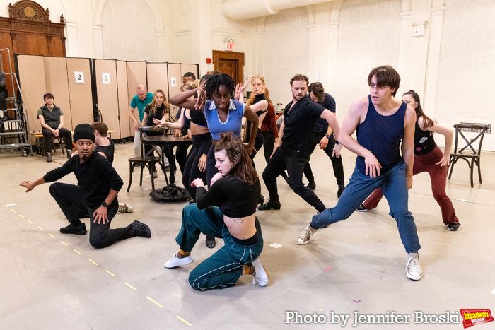 Photos: Rachel Dratch, Phillipa Soo, Stephen Pasquale and More in Rehearsal for HIGH SPIRITS — photo 25 of 36
