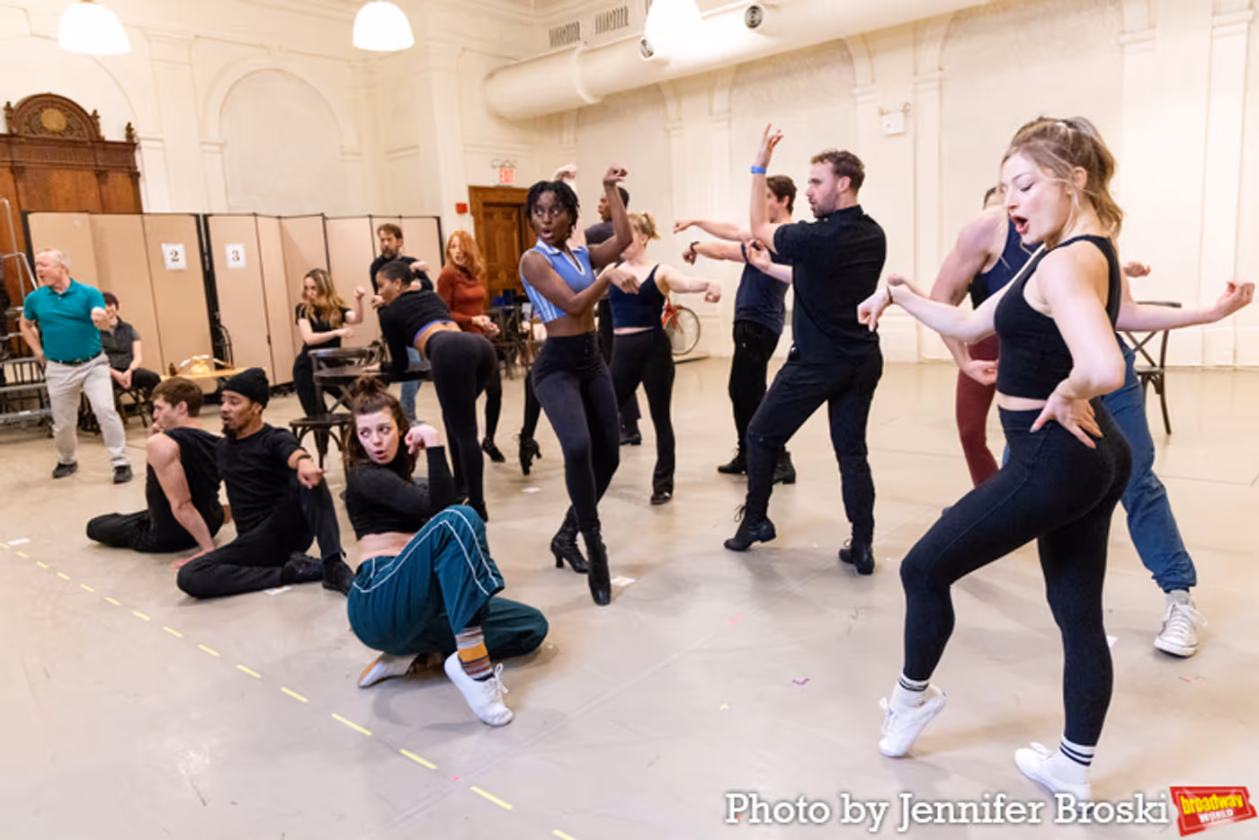 Photos: Rachel Dratch, Phillipa Soo, Stephen Pasquale and More in Rehearsal for HIGH SPIRITS  Image