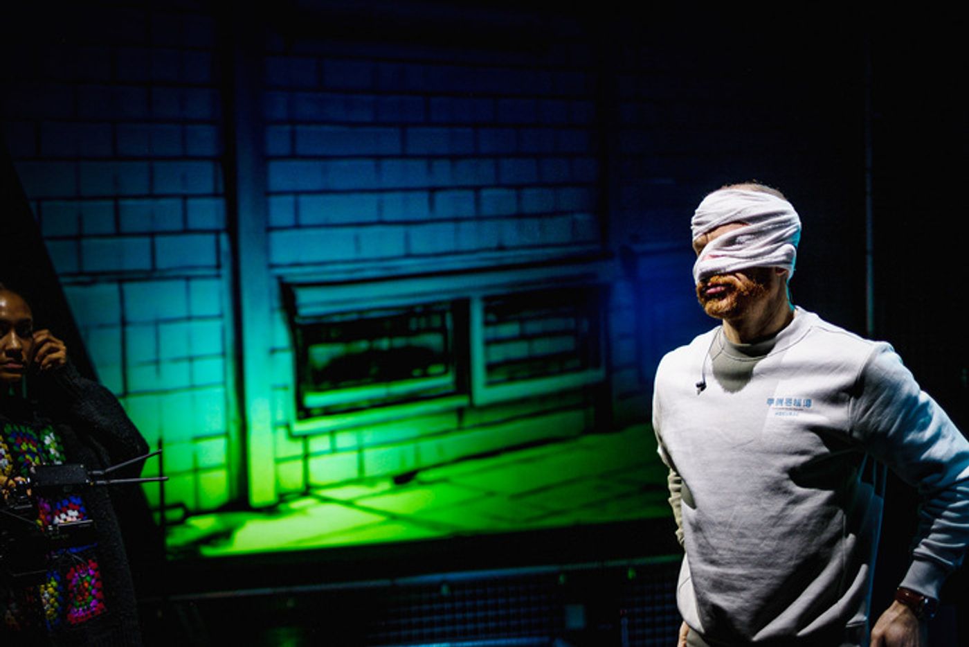 Photos: In Rehearsal for WAR OF THE WORLDS From imitating the dog Photos: In Rehearsal for WAR OF THE WORLDS From imitating the dog Image