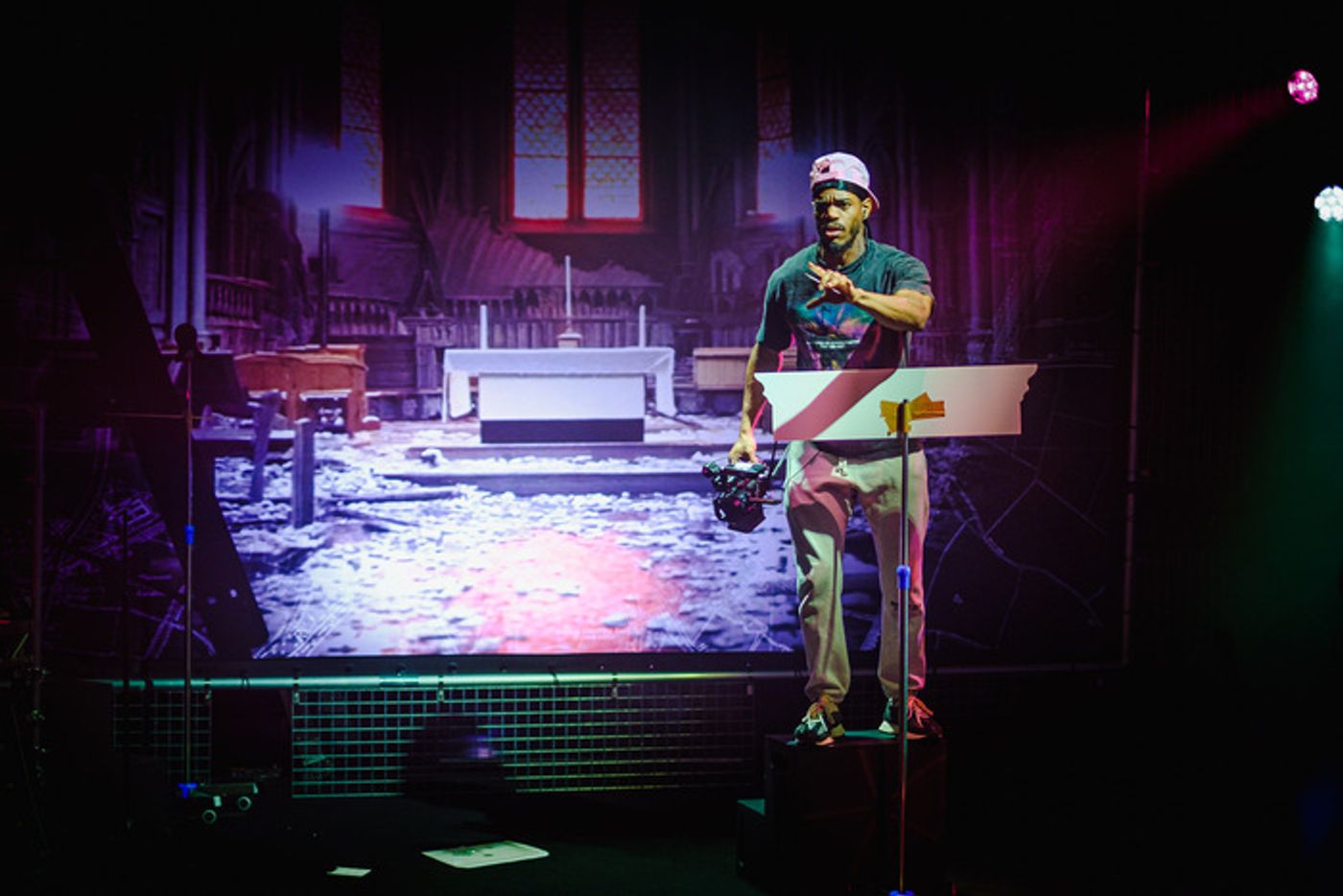 Photos: In Rehearsal for WAR OF THE WORLDS From imitating the dog Photos: In Rehearsal for WAR OF THE WORLDS From imitating the dog Image