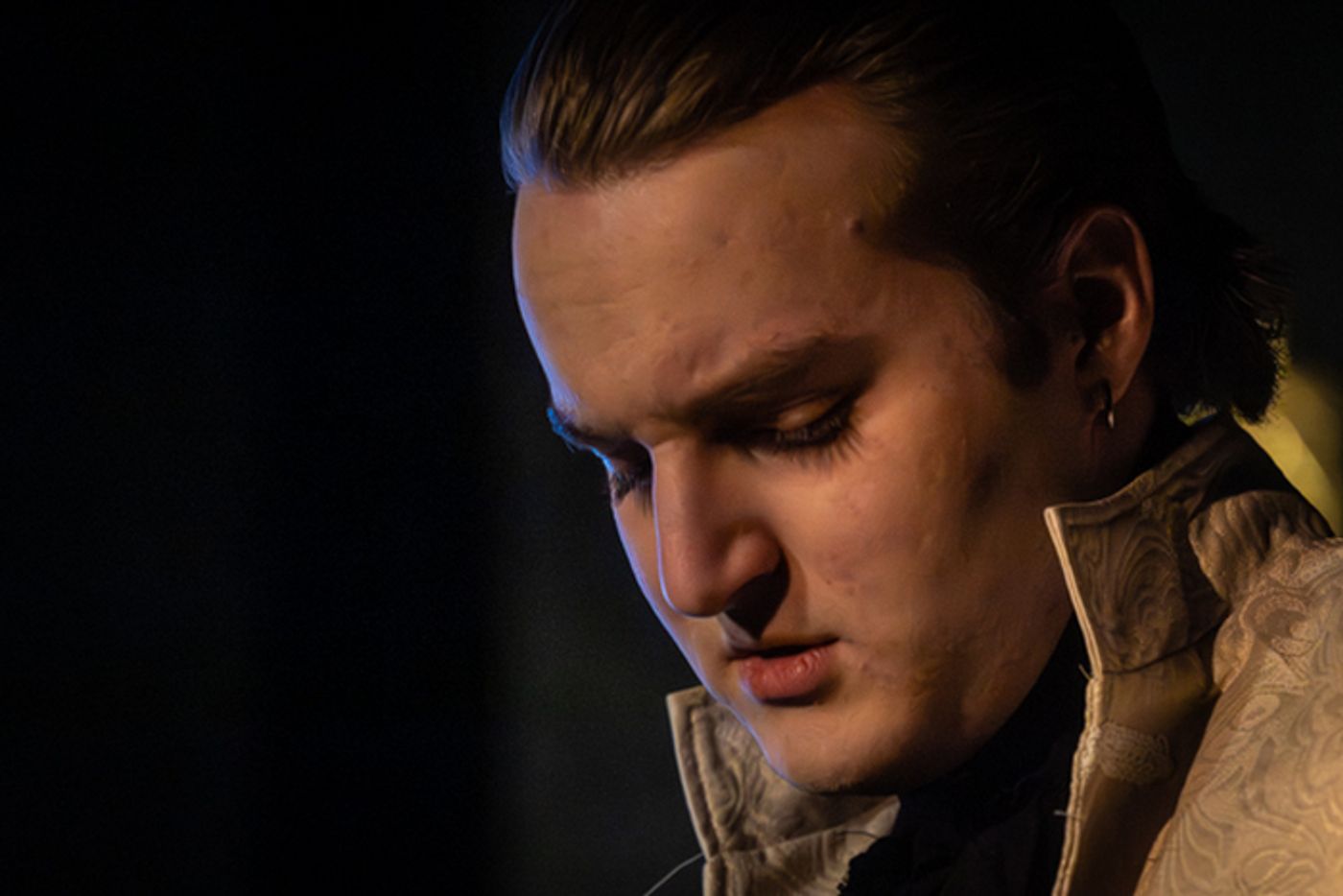 Photos: First look at Curtain Players’ GROSS INDECENCY: THE THREE TRIALS OF OSCAR WILDE  Image