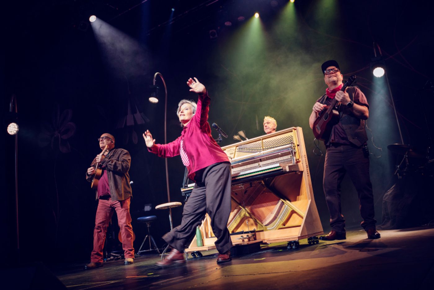 Review: BJØRNOV TAR DET PIANO at Chat Noir  Image