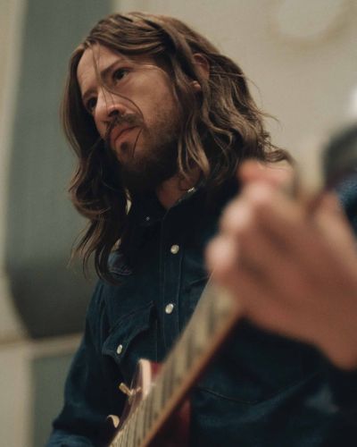 Joseph Quinn is George Harrison Photo