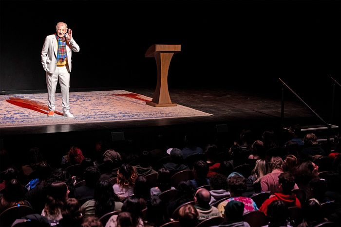 Photos: Sir Ian McKellen Gives Free Performance for 600 Students At Chicago Shakespeare Theater — photo 7 of 8
