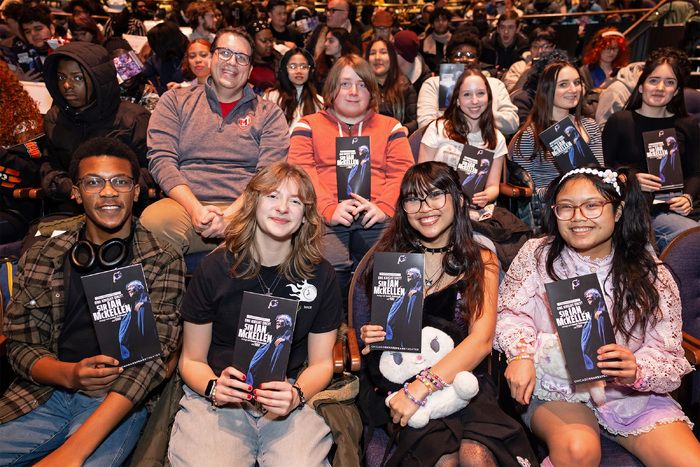 Photos: Sir Ian McKellen Gives Free Performance for 600 Students At Chicago Shakespeare Theater — photo 1 of 8