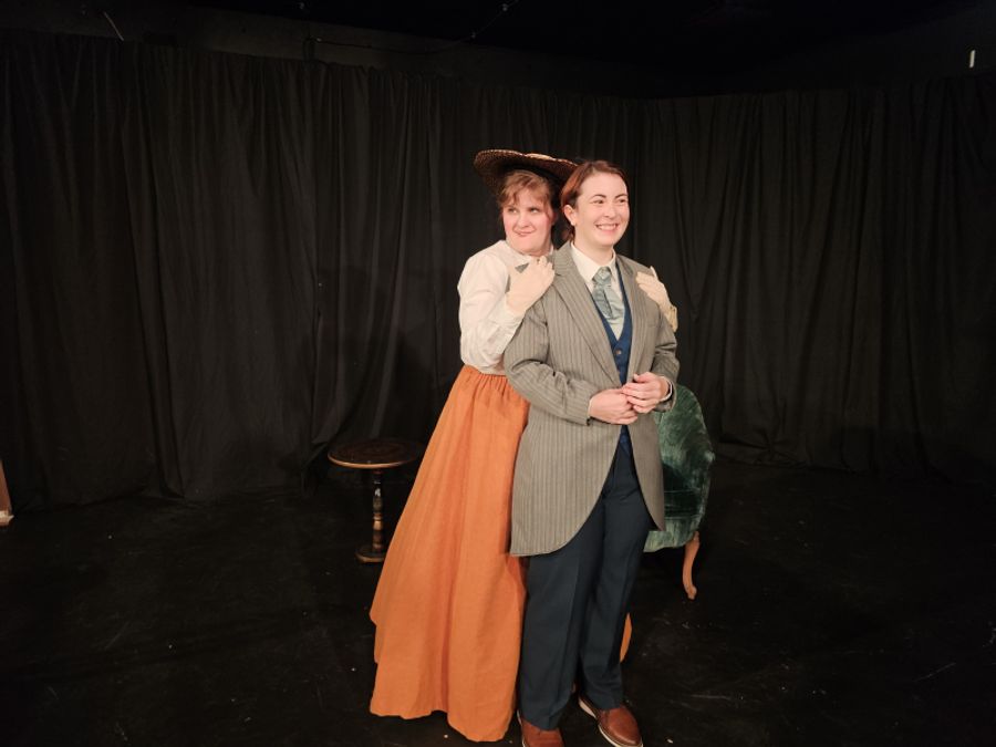 Review: THE IMPORTANCE OF BEING EARNEST at Company OnStage  Image
