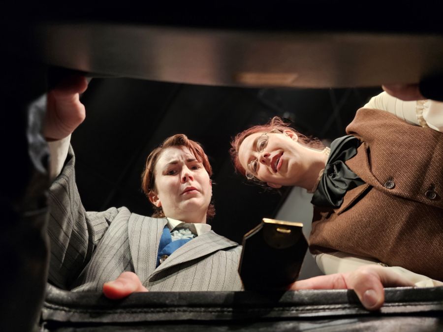 Review: THE IMPORTANCE OF BEING EARNEST at Company OnStage  Image