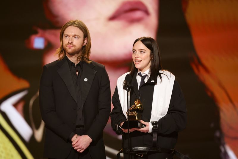 Photos: Inside the 2026 GRAMMYs with Sabrina Carpenter, Lady Gaga, & More — photo 26 of 65