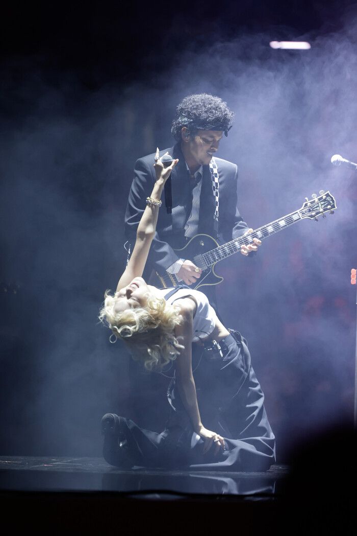 Photos: Inside the 2026 GRAMMYs with Sabrina Carpenter, Lady Gaga, & More — photo 56 of 65