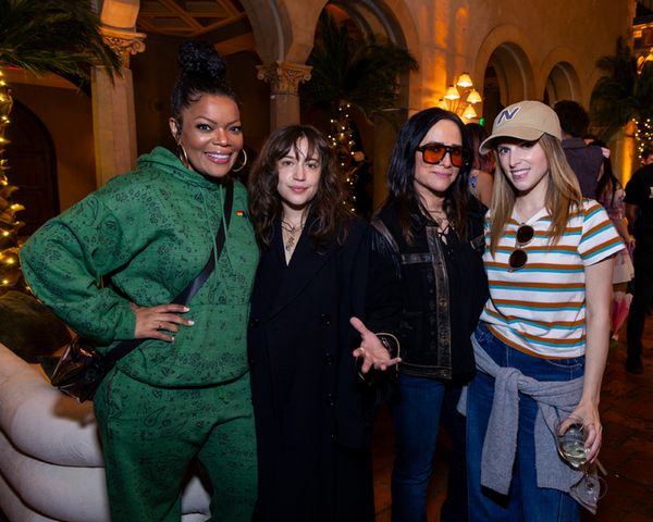 YVETTE NICOLE BROWN, GIDEON ADLON, PAMELA ADLON, ANNA KENDRICK Photo