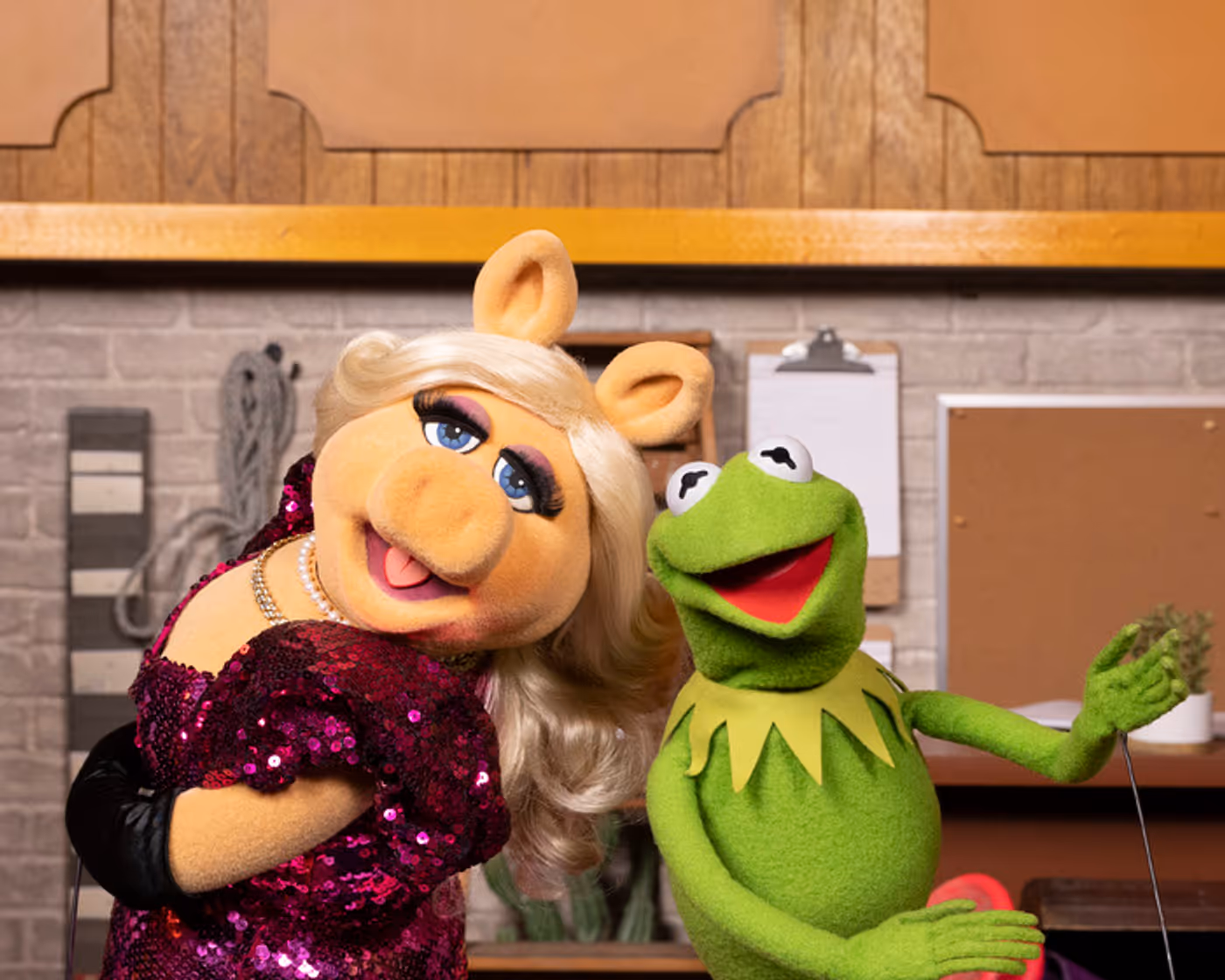 Photos: Kermit the Frog, Miss Piggy, & More Attend THE MUPPET SHOW Special Screening  Image