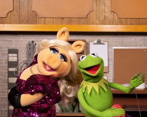 MISS PIGGY, KERMIT THE FROG @ BroadwayWorld MISS PIGGY, KERMIT THE FROG Photo