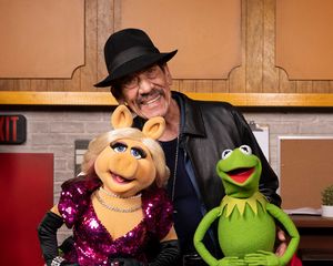 MISS PIGGY, DANNY TREJO, KERMIT THE FROG @ BroadwayWorld MISS PIGGY, DANNY TREJO, KERMIT THE FROG Photo