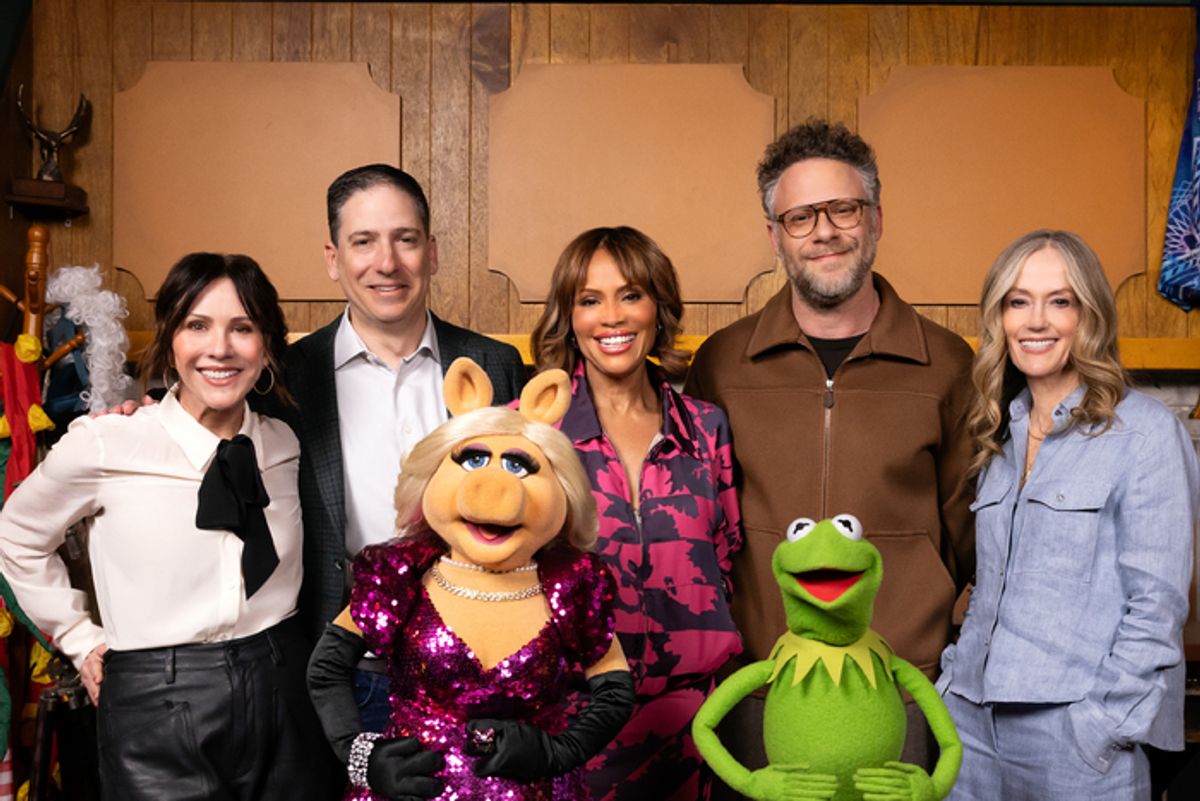 SHANNON RYAN (PRESIDENT, DTC & DET MARKETING), ERIC SCHRIER (PRESIDENT, DISNEY TELEVISION STUDIOS & GLOBAL ORIGINAL TELEVISION STRATEGY), MISS PIGGY, AYO DAVIS (PRESIDENT, DBT), SETH ROGEN (EXECUTIVE PRODUCER/GUEST STAR), KERMIT THE FROG, KAREY BURKE (PRESIDENT, DTS) at 