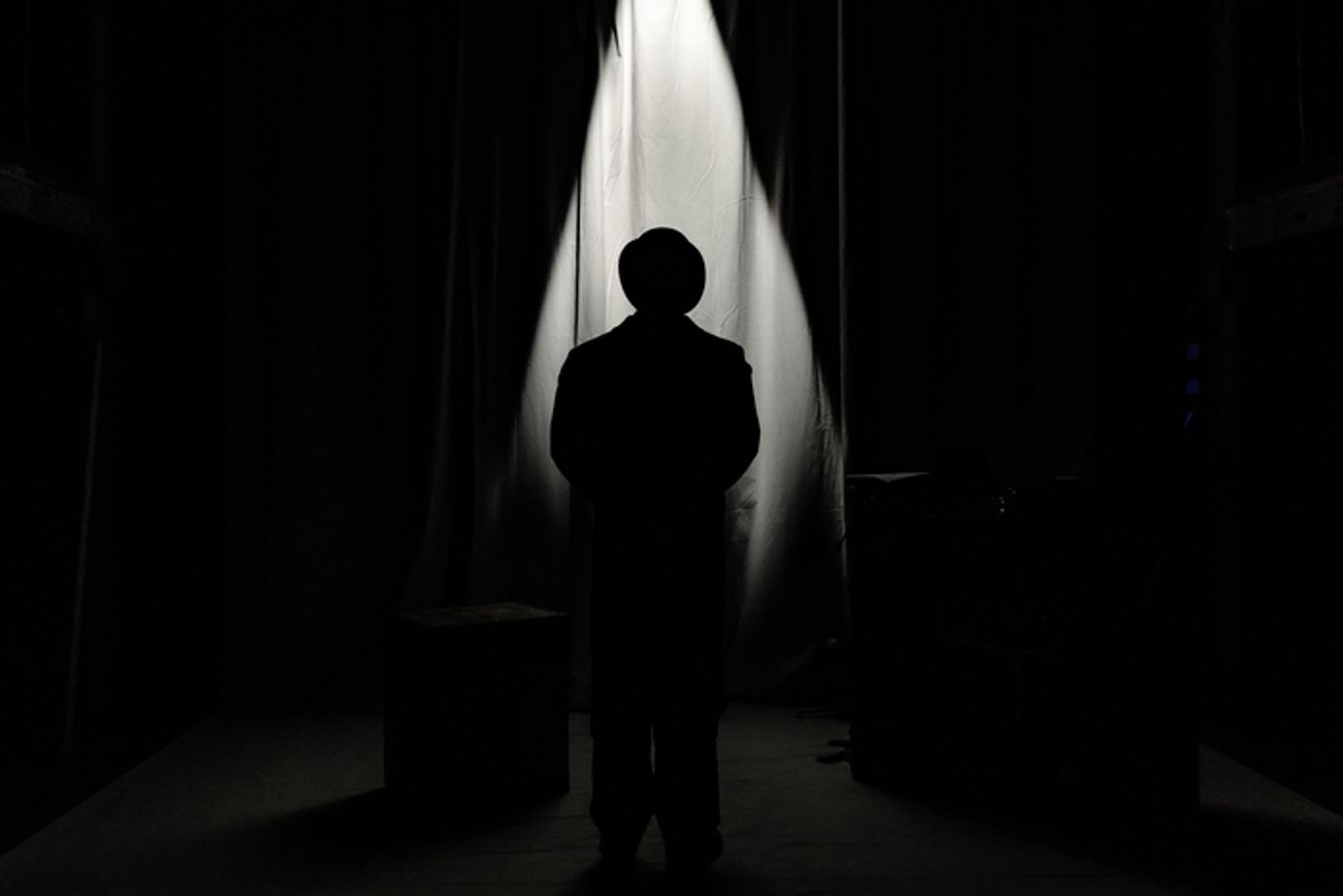 Photos: First Look At TWO HALVES OF GUINNESS Starring Zeb Soanes  Image