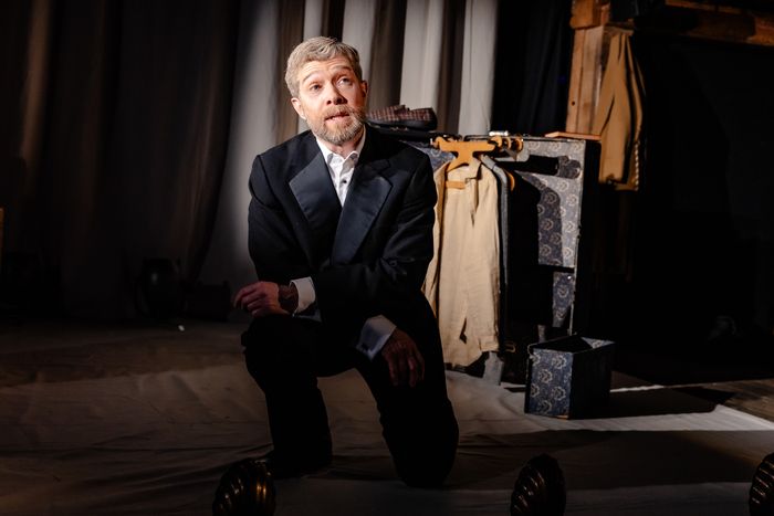 Photos: First Look At TWO HALVES OF GUINNESS Starring Zeb Soanes — photo 12 of 13