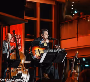 John Pizzarelli Photo