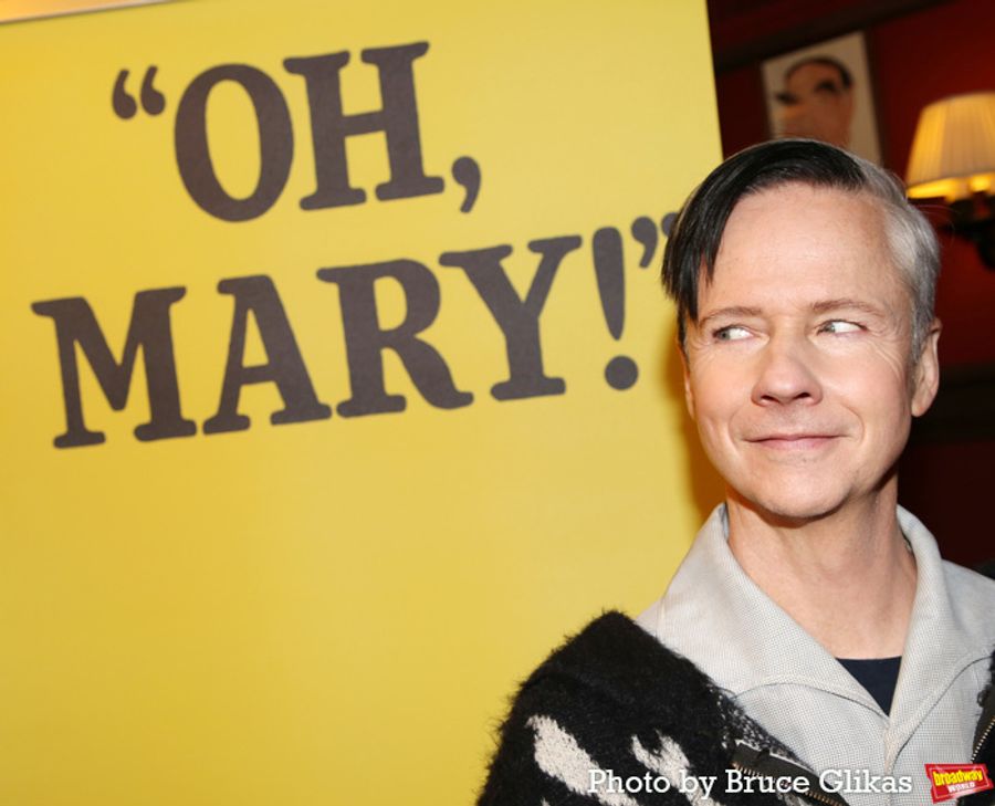 Photos: OH, MARY! Stars John Cameron Mitchell & Simu Liu Meet the Press  Image