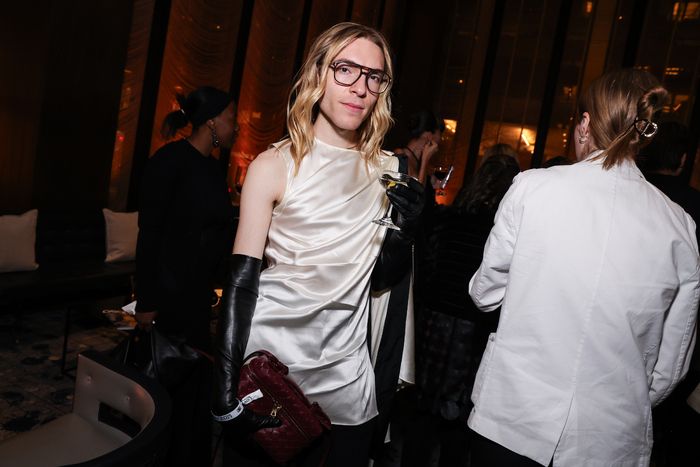 Photos: Sarah Pidgeon, Erich Bergen, & More at New York Premiere of FX's LOVE STORY — photo 12 of 49