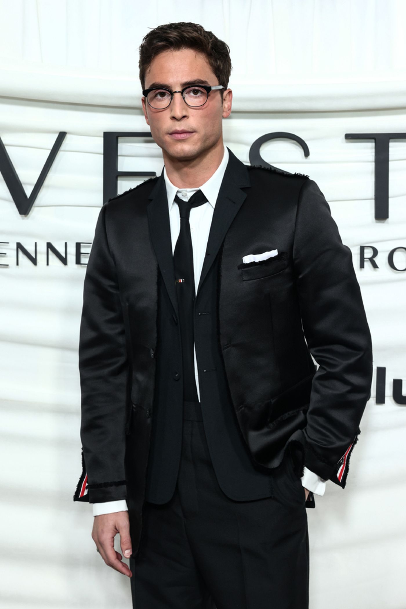 Photos: Sarah Pidgeon, Erich Bergen, & More at New York Premiere of FX's LOVE STORY  Image