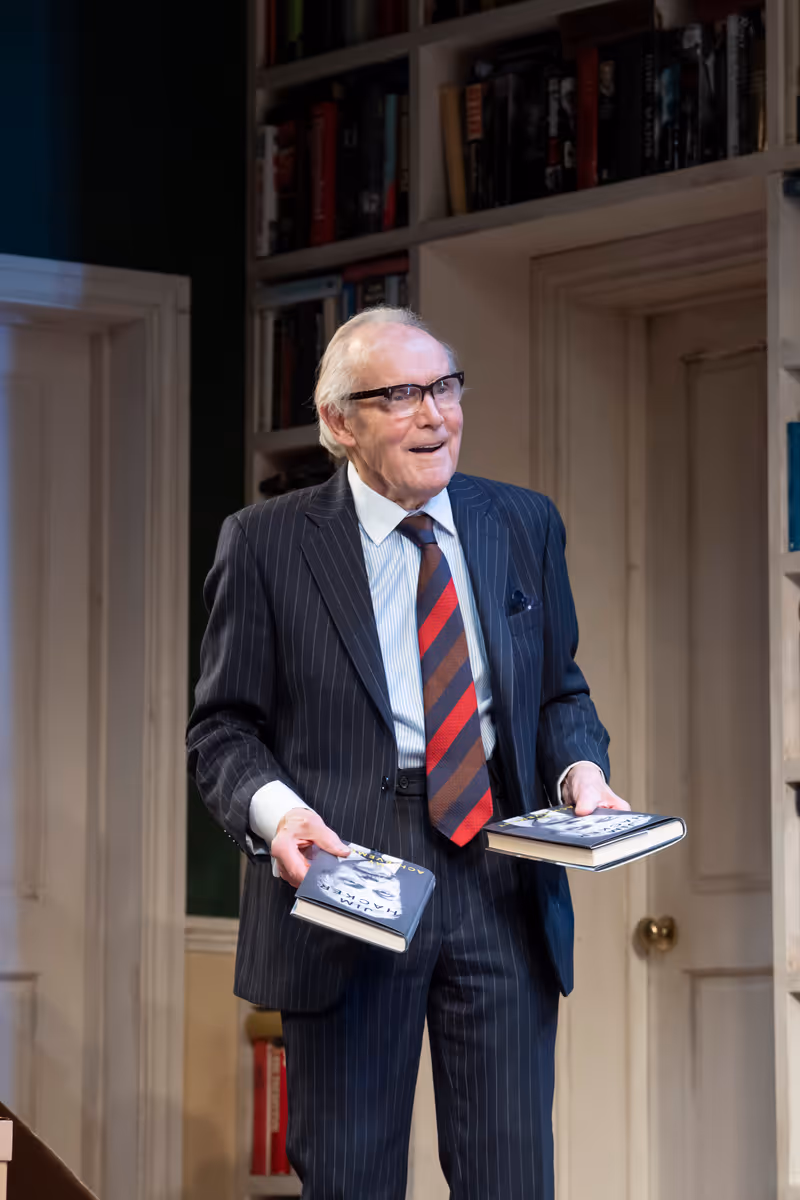 Photos: Griff Rhys Jones and Clive Francis in I'M SORRY, PRIME MINISTER — photo 2 of 14