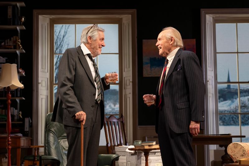 Photos: Griff Rhys Jones and Clive Francis in I'M SORRY, PRIME MINISTER — photo 13 of 14