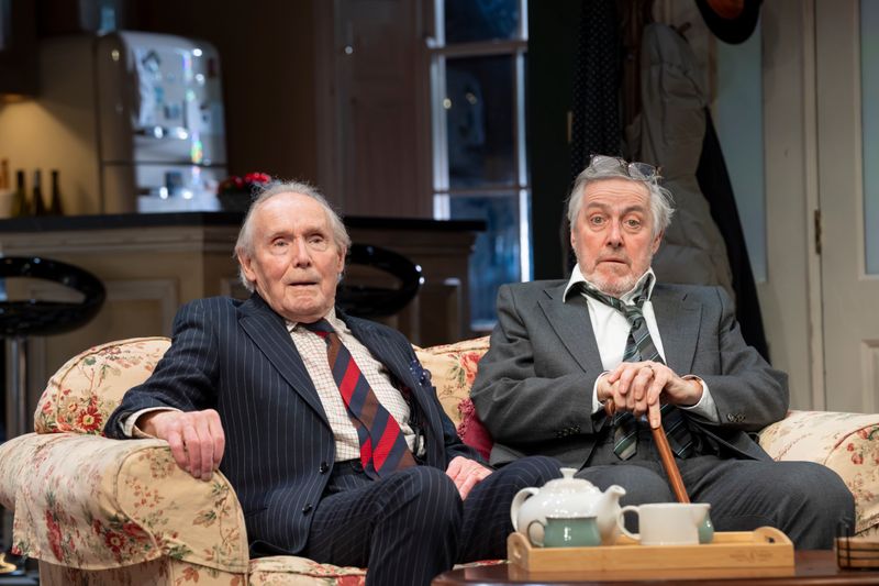 Photos: Griff Rhys Jones and Clive Francis in I'M SORRY, PRIME MINISTER — photo 14 of 14