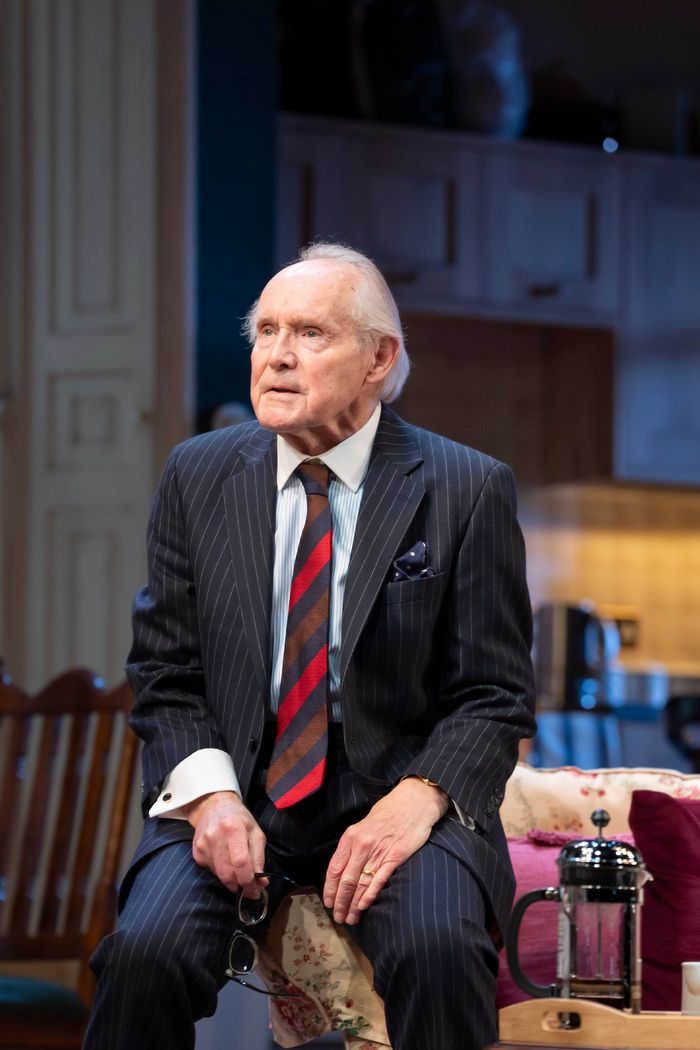 Photos: Griff Rhys Jones and Clive Francis in I'M SORRY, PRIME MINISTER — photo 5 of 14