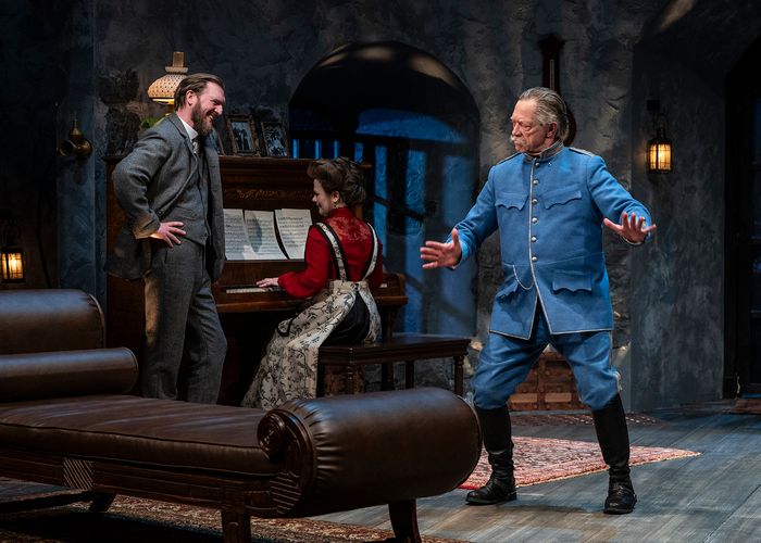 Photos: First Look at Steppenwolf Theatre's THE DANCE OF DEATH — photo 10 of 20