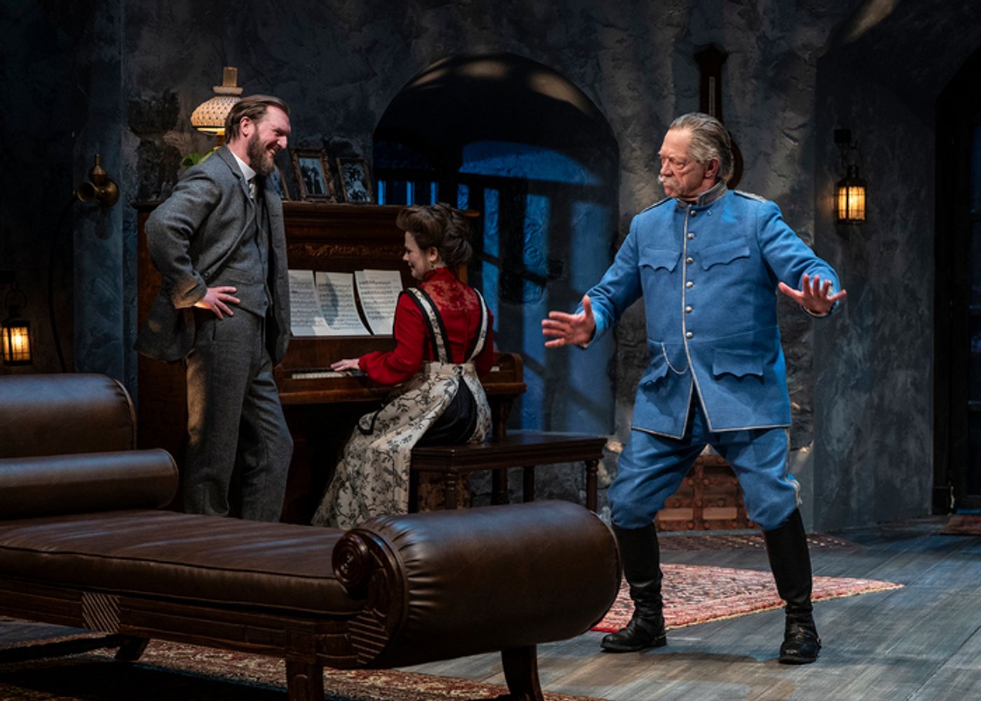 Photos: First Look at Steppenwolf Theatre's THE DANCE OF DEATH  Image