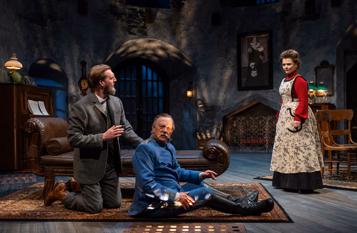 Photos: First Look at Steppenwolf Theatre's THE DANCE OF DEATH  Image