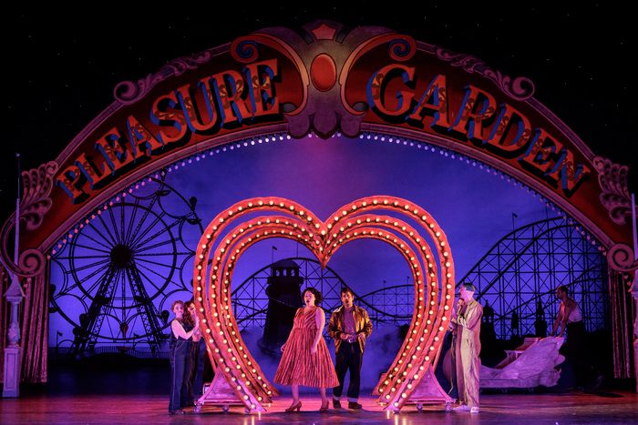 Photos: COSÌ FAN TUTTE Returns to the London Coliseum With New Cast — photo 10 of 16