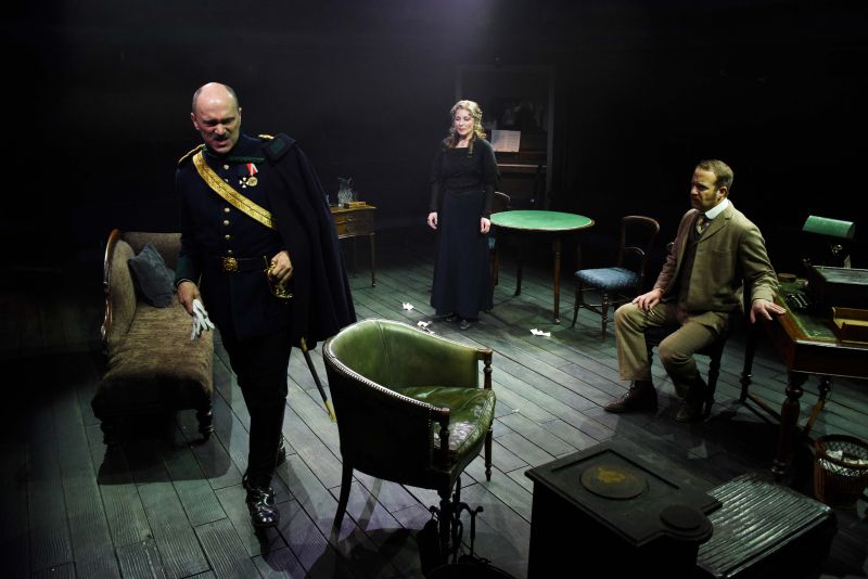 Review: DANCE OF DEATH, Orange Tree Theatre Image