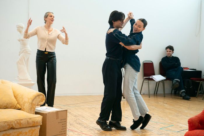 Photos: Noël Coward's EASY VIRTUE at The Arts Theatre Cambridge in Rehearsal — photo 1 of 15