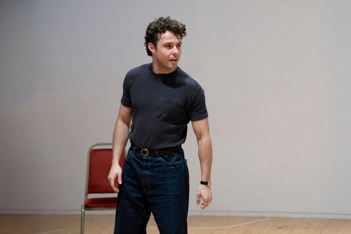 Photos: Noël Coward's EASY VIRTUE at The Arts Theatre Cambridge in Rehearsal — photo 9 of 15