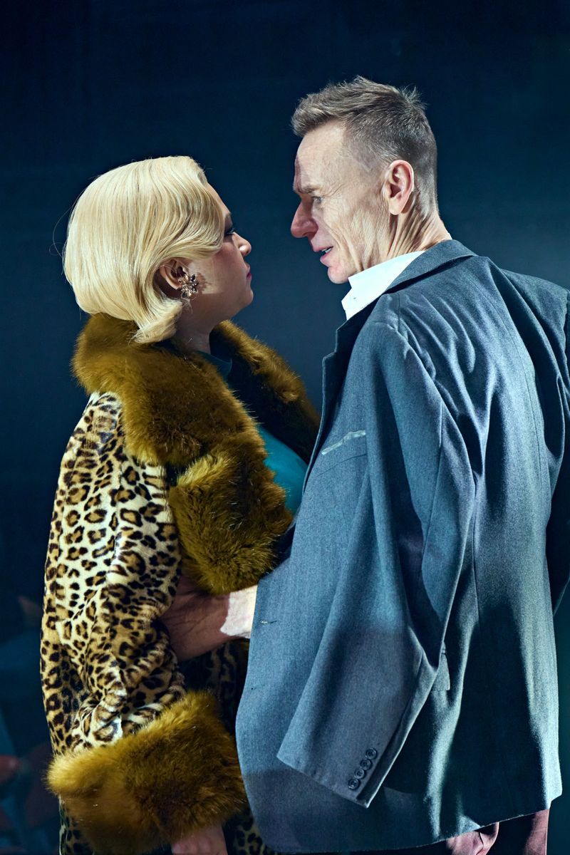 Photos: First Look at Ben Daniels, Laurie Kynaston & More in MAN AND BOY at the National Theatre — photo 9 of 24