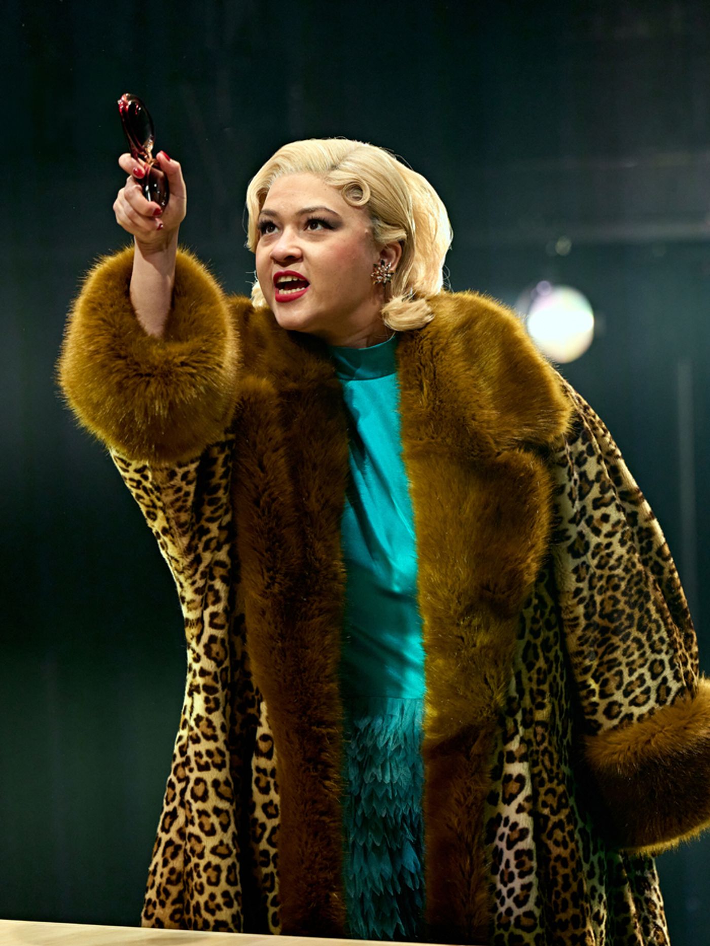 Photos: First Look at Ben Daniels, Laurie Kynaston & More in MAN AND BOY at the National Theatre  Image