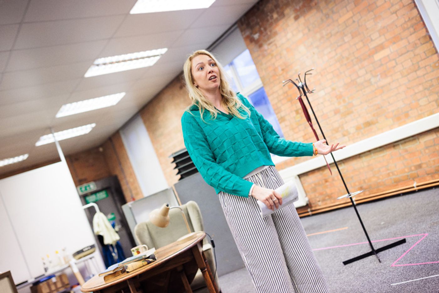 Photos: In Rehearsal for EDUCATING RITA At Reading Rep Theatre  Image