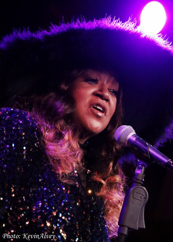 Photos: Wendy Moten Returns to Birdland — photo 7 of 19