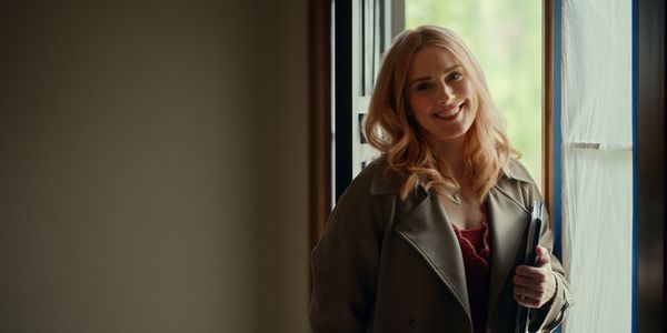 Alexandra Breckenridge Photo