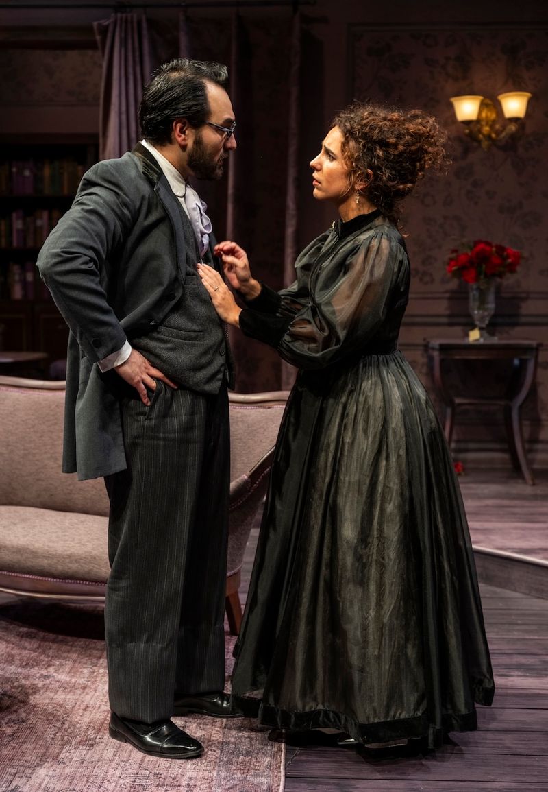 Photos: HEDDA GABLER at Remy Bumppo Theatre Company — photo 8 of 13