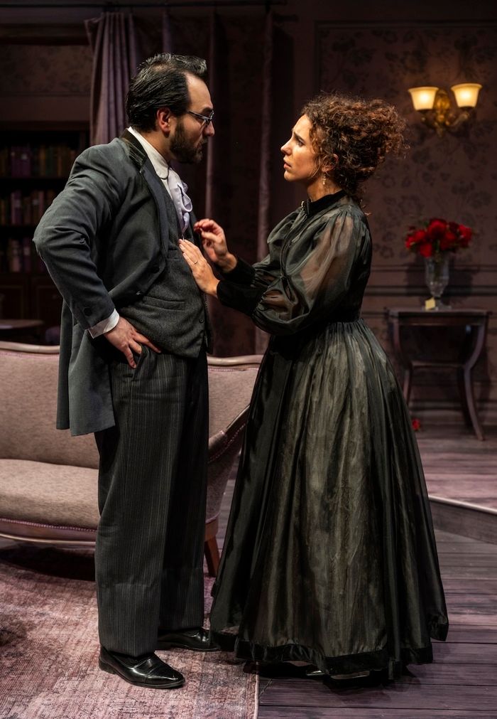 Photos: HEDDA GABLER at Remy Bumppo Theatre Company — photo 8 of 13