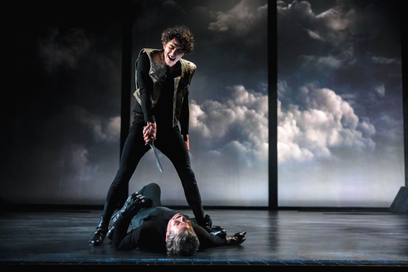 Review: MACBETH at Guthrie Theater  Image