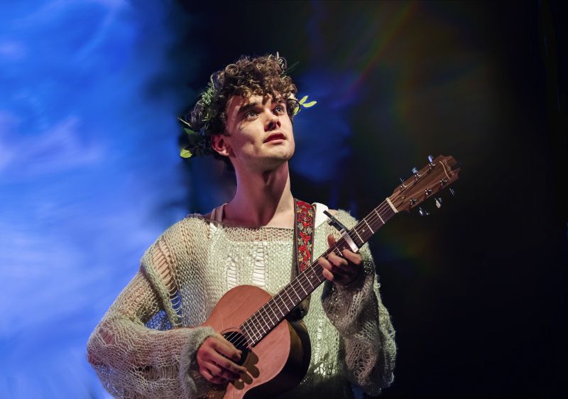 Review: THE UNLIKELY PILGRIMAGE OF HAROLD FRY, Theatre Royal Haymarket  Image